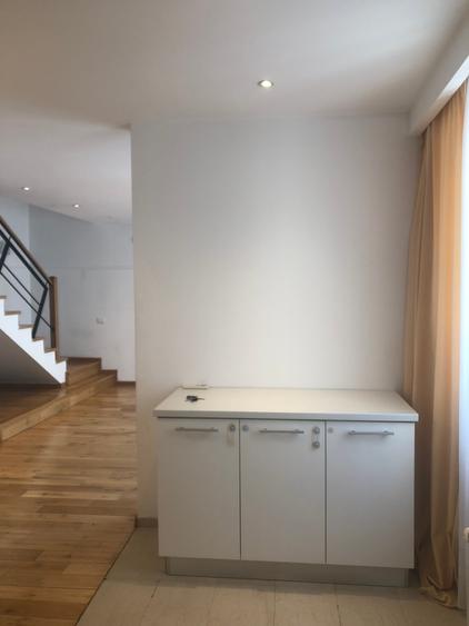 Apartament cu 3 camere decomandat, mobilat în Aviației