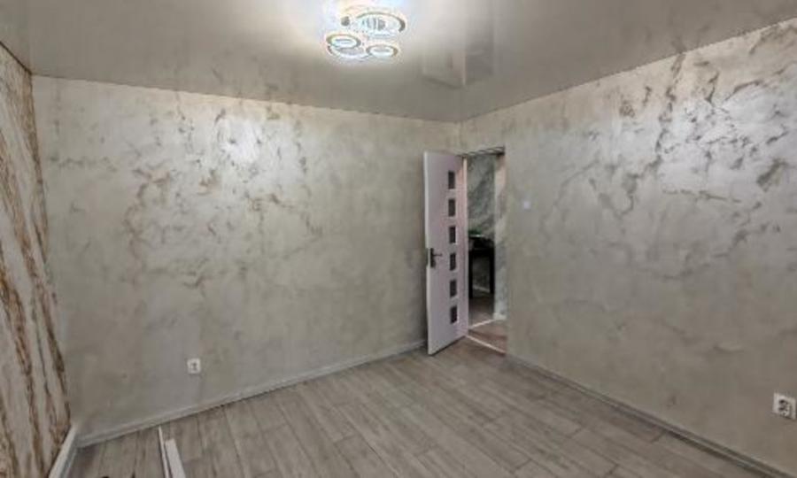 Apartament proaspat renovat la etajul intai - 3