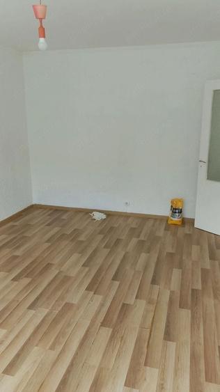 Apartament cu 2 camere decomandat în Drumul Taberei