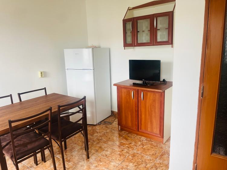 Apartament cu 2 camere semidecomandat în Micro 6