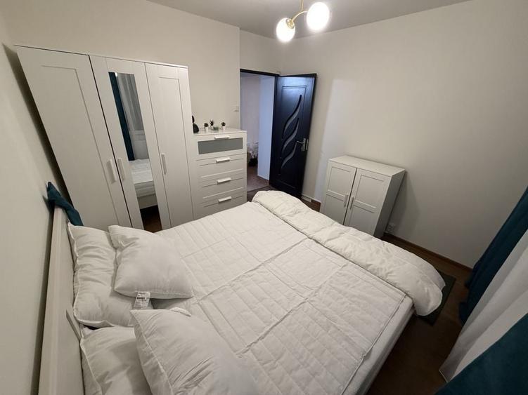 Apartament cu 2 camere decomandat în Titan
