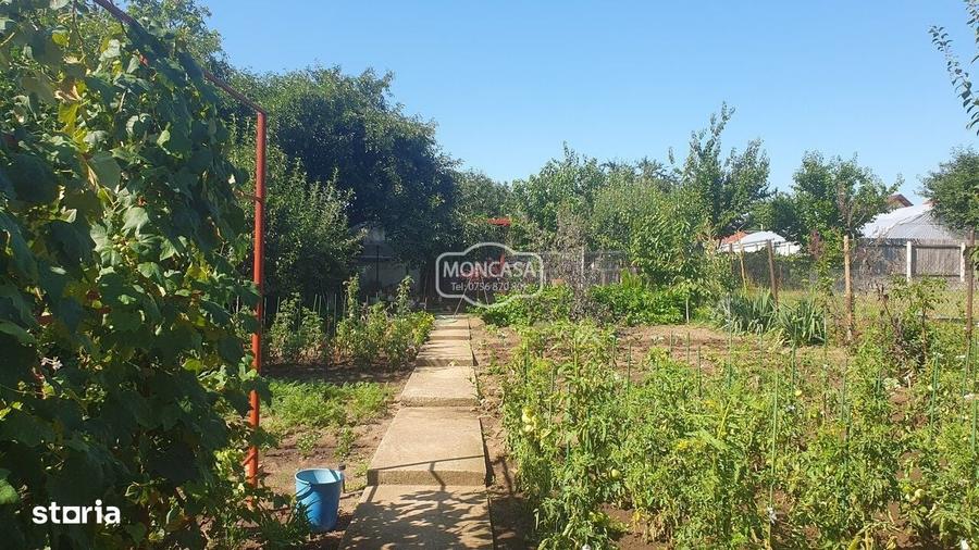 Casă cu 4 camere cu Teren 750 Mp în Central