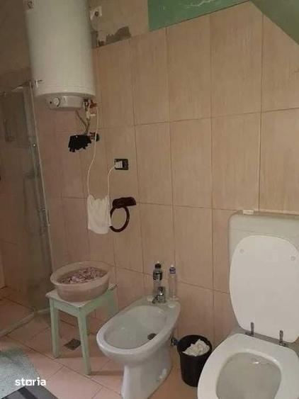 Casă cu 4 camere cu Teren 220 Mp în Petriș