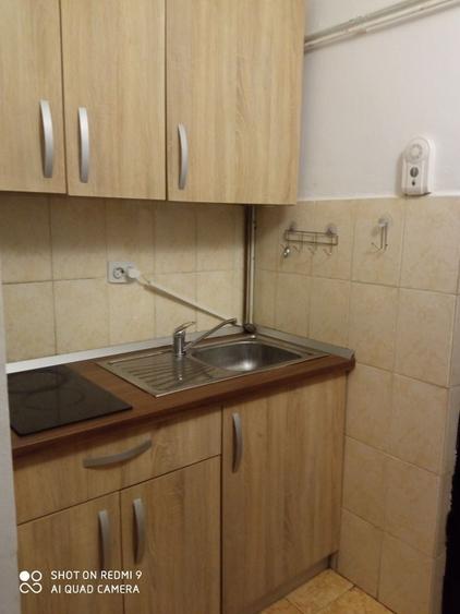 Garsonieră decomandată în Central
