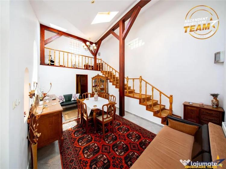 Casă cu 7 camere cu Teren 547 Mp în Central