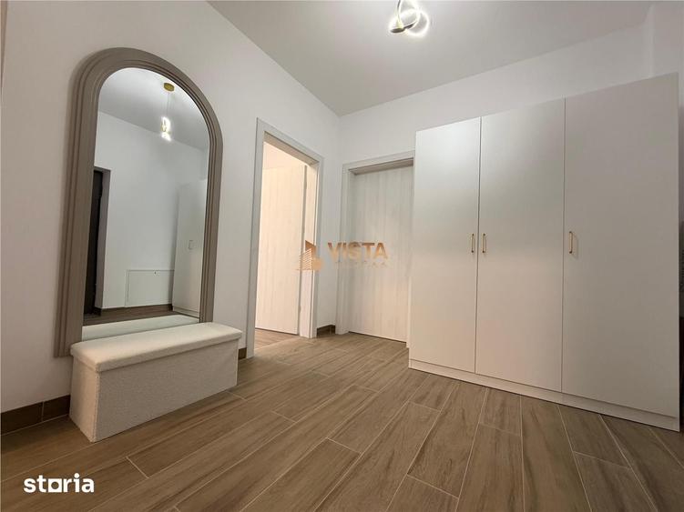 Apartament cu 3 camere decomandat în Tractorul