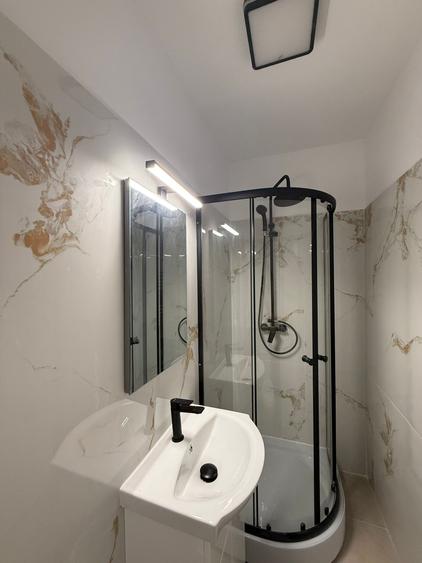 Apartament cu 3 camere decomandat în Militari