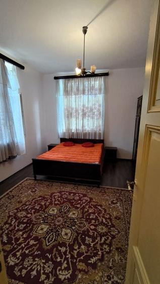 Casă cu 4 camere în Central