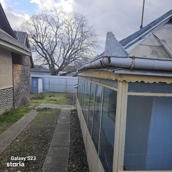Casă cu 2 camere cu Teren 250 Mp în Târgu Neamț