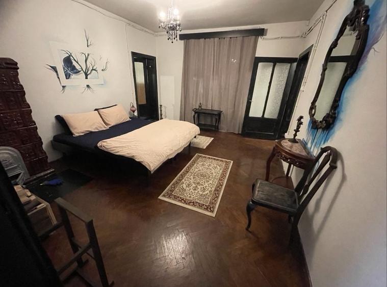 Casă cu 4 camere în Exterior Vest