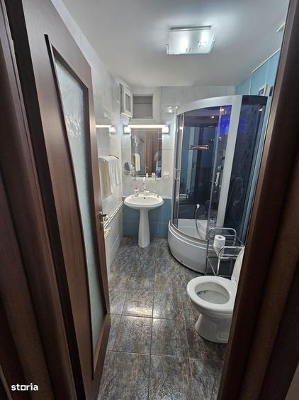 Apartament cu 4 camere decomandat în Central