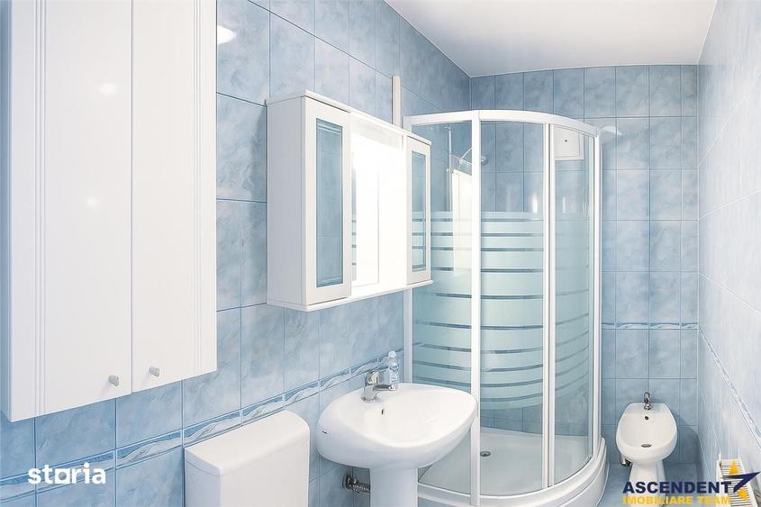 Apartament cu 3 camere semidecomandat în IAR