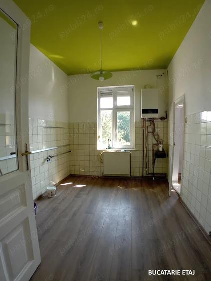 Casă cu 6 camere cu Teren 365 Mp în Elisabetin