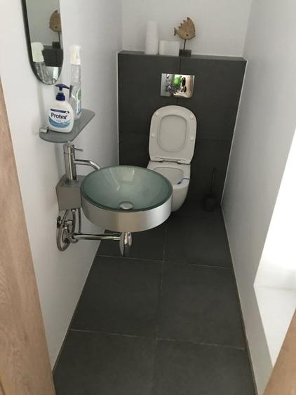 Casă cu 4 camere cu Canalizare în Central