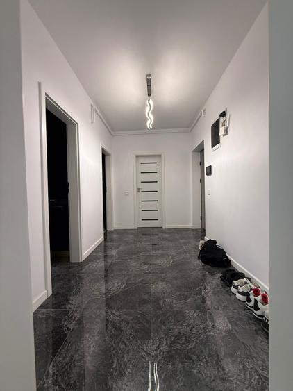 Apartament cu 2 camere decomandat în Titan