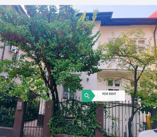 Casă individuală cu 10 camere cu Teren 150 Mp în Cotroceni