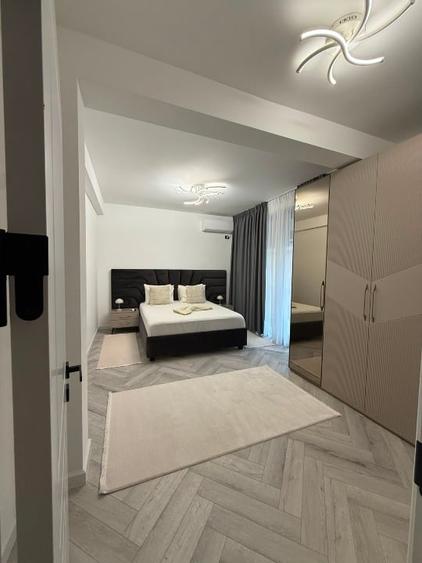 Duplex cu 4 camere cu Teren 160 Mp în Fundeni