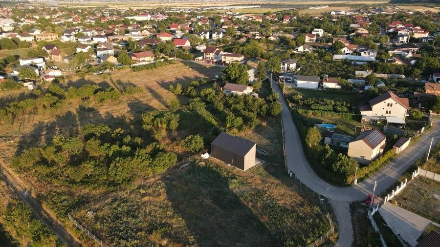 Teren Construcții intravilan de 922 mp, în Tamași