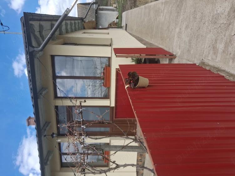 Casă cu 2 camere cu Teren 3300 Mp în Bozieni