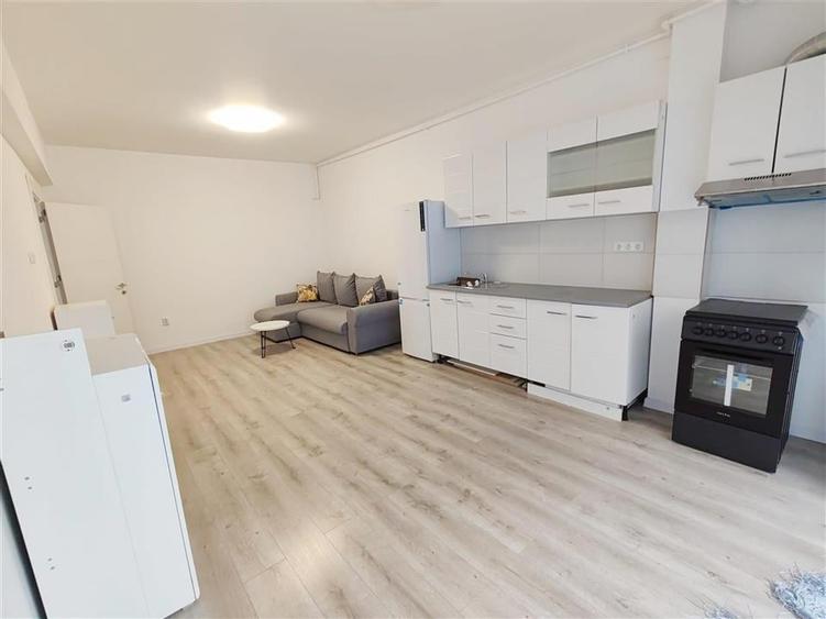 Apartament cu 3 camere decomandat, mobilat în Nord-Est