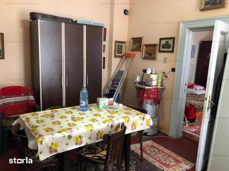 Casă cu 4 camere cu Teren 500 Mp în Central