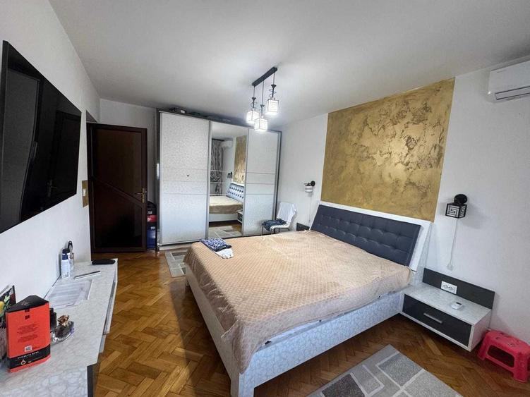 Apartament cu 4 camere decomandat în Banat