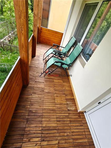 Apartament cu 3 camere semidecomandat, mobilat în Florești