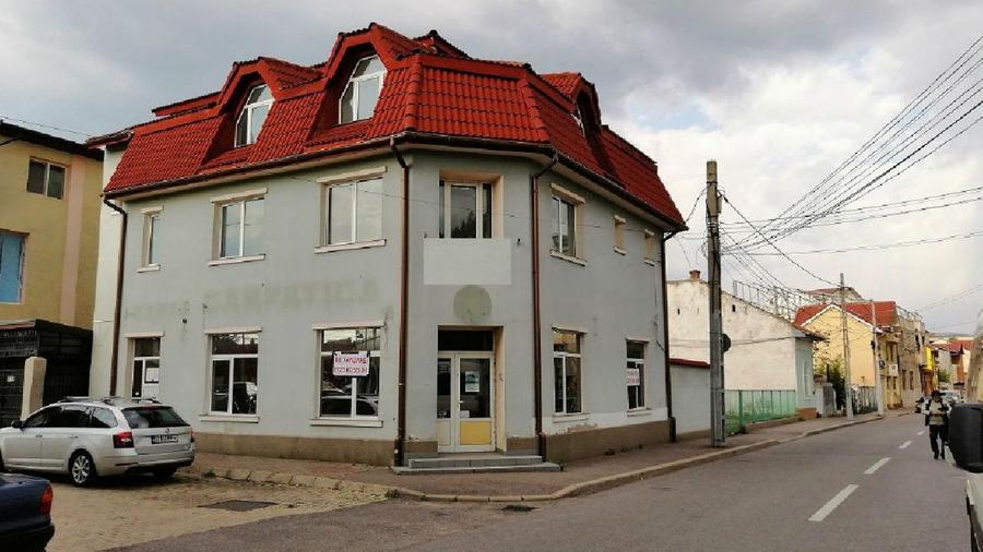 Spațiu comercial, de 600 mp, în Central