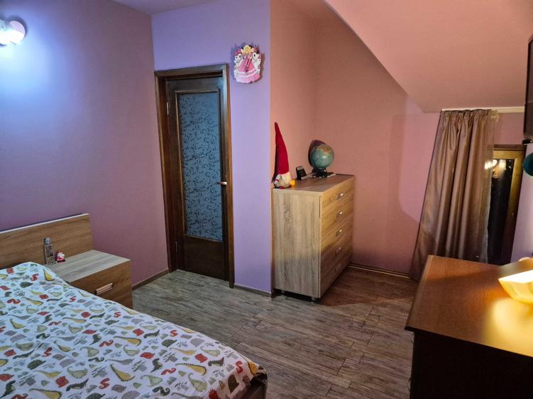 Casă cu 4 camere în Central