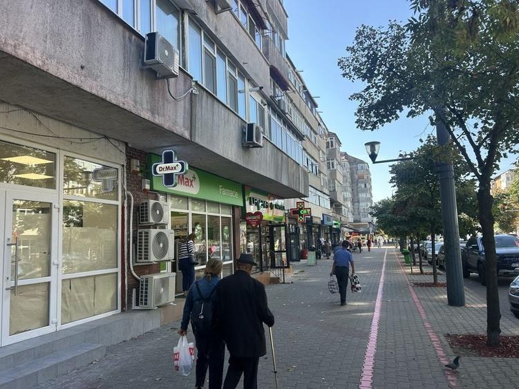 Spațiu comercial, de 75 mp, în Central