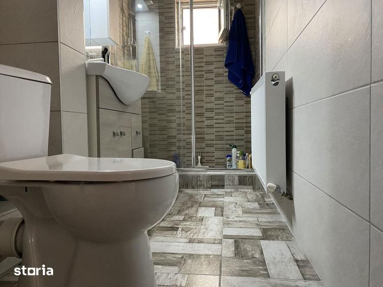 Apartament cu 3 camere decomandat în Micro 11