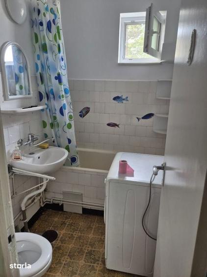 Apartament cu 3 camere decomandat în Săsar