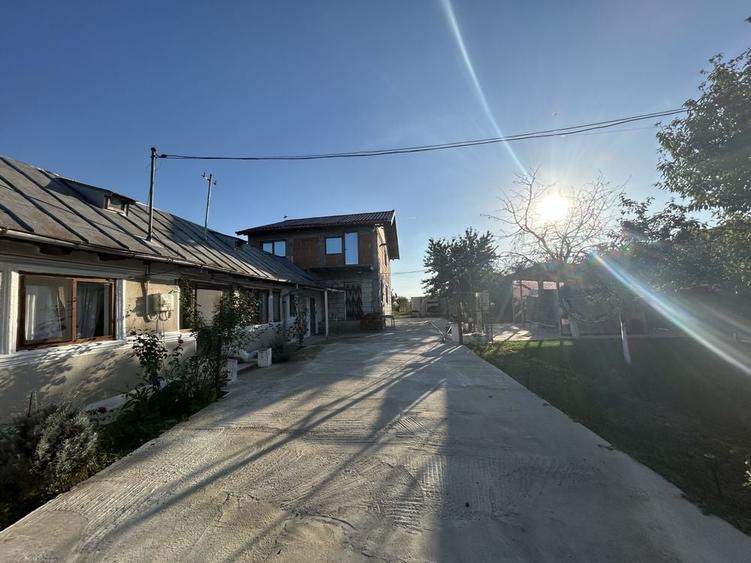 Casă cu 4 camere în Ciocănești