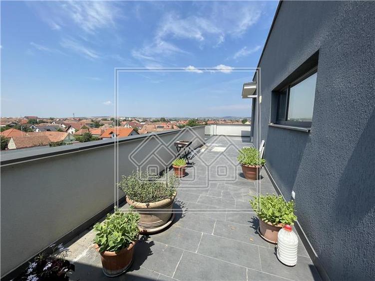 Penthouse superb 3 camere, Calea Surii Mici | Bloc cu LIFT, 2 bai - 6