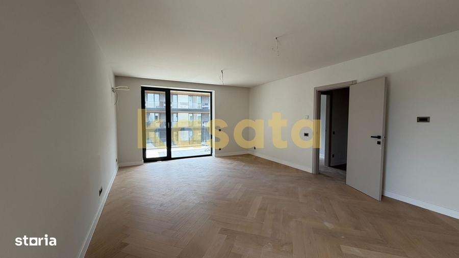 Apartament cu 4 camere în Iancu Nicolae