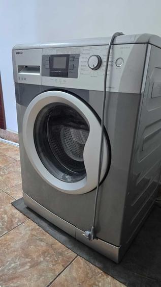 Apartament cu 3 camere decomandat în B-dul București