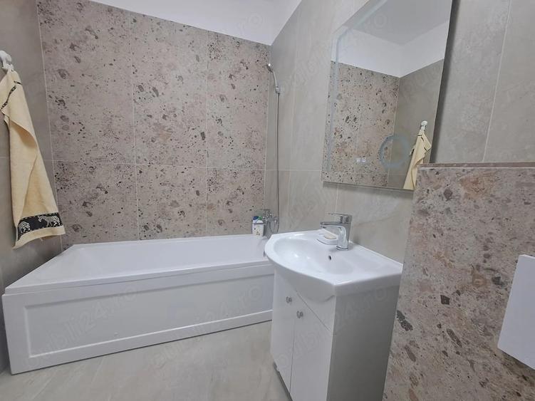 Apartament cu 2 camere decomandat în Titan
