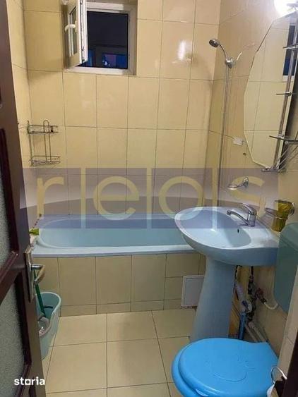 DE VANZARE 2 CAMERE DECOMANDAT LUJERULUI - REABILITAT - GEAM LA BAIE - 6