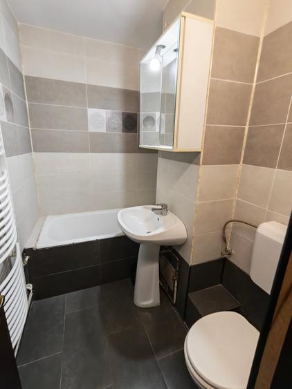 Garsonieră decomandată în Complex Studențesc