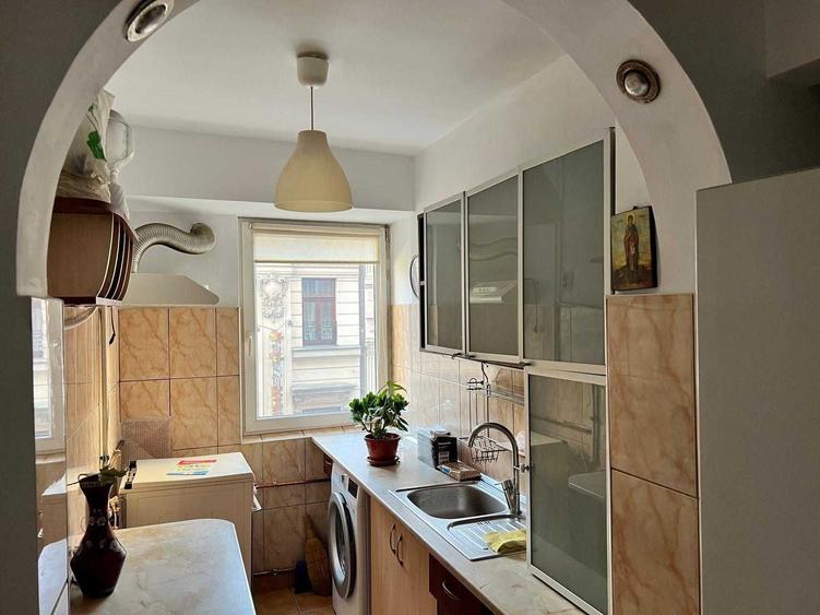 Apartament cu 2 camere semidecomandat în Universitate