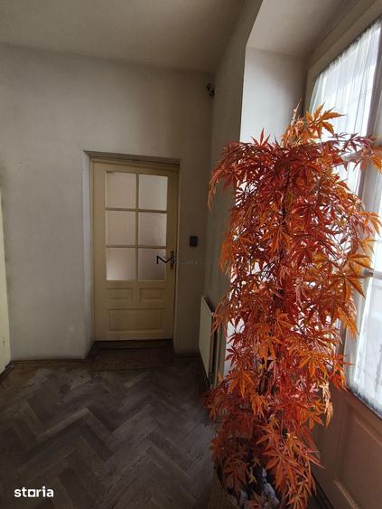 Apartament cu 5 camere în Centrul Istoric