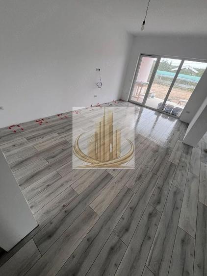 Duplex cu 3 camere cu Canalizare în Ghiroda