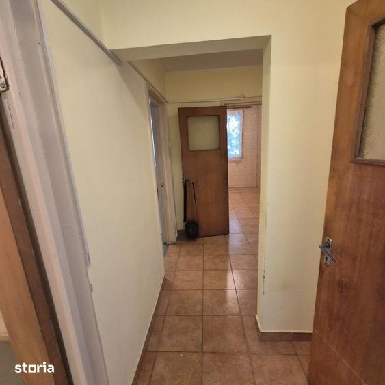 Apartament cu 3 camere decomandat în Giurgiului