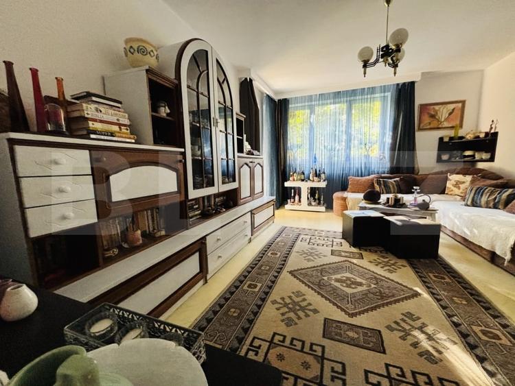 Apartament cu 3 camere decomandat, mobilat în Centrul Istoric