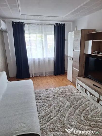 Apartament cu 2 camere decomandat, mobilat în Micro 17