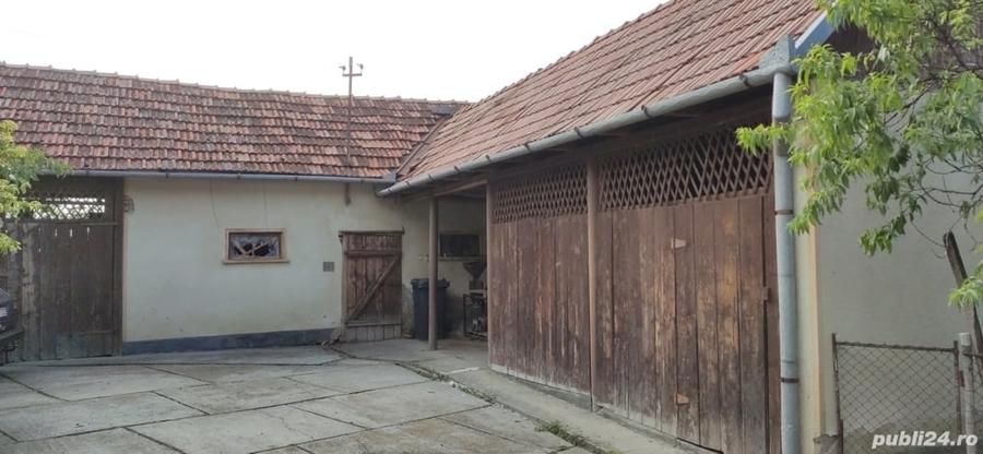 Casă cu 2 camere cu Teren 4384 Mp în Ilișua