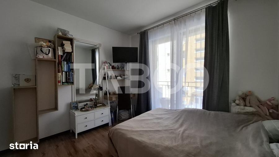 Apartament cu 3 camere decomandat în Turnișor
