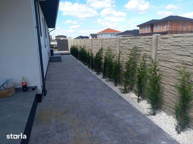 Casă cu 4 camere cu Teren 380 Mp în Sânandrei
