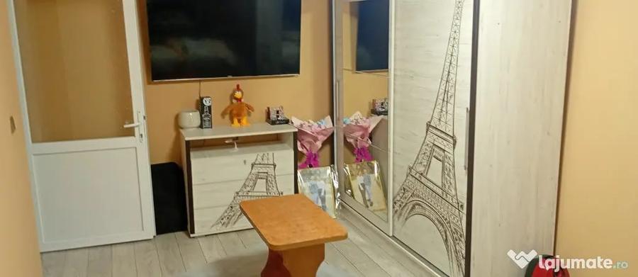 Casă cu 2 camere cu Teren 100 Mp în Central