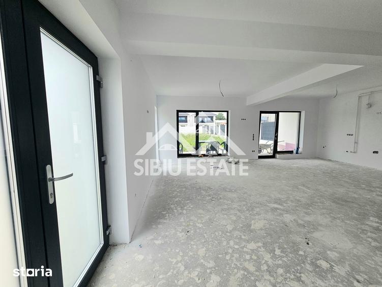 Casă cu 4 camere cu Teren 500 Mp în Șelimbăr